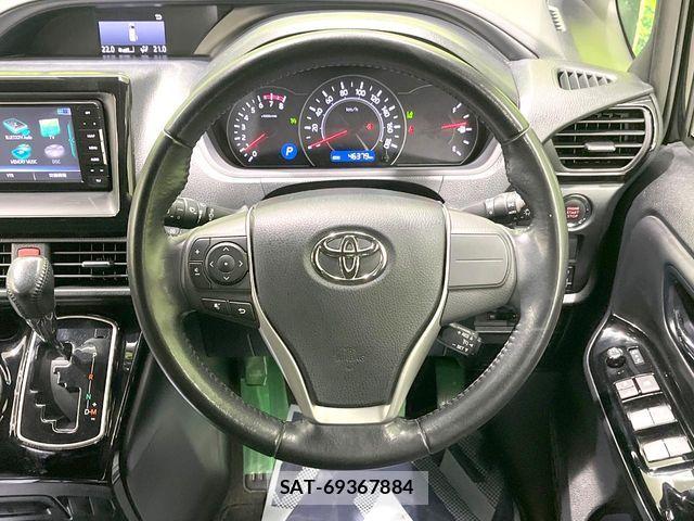 Toyota NOAH 2018-11 7618741-7