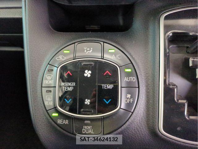 Toyota NOAH 2014-06 7618746-12