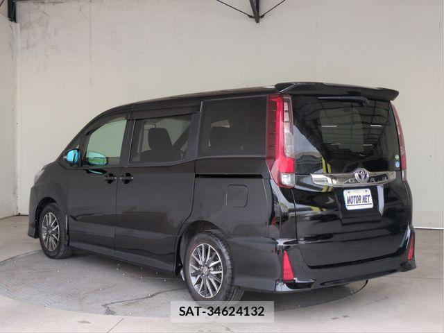 Toyota NOAH 2014-06 7618746-19
