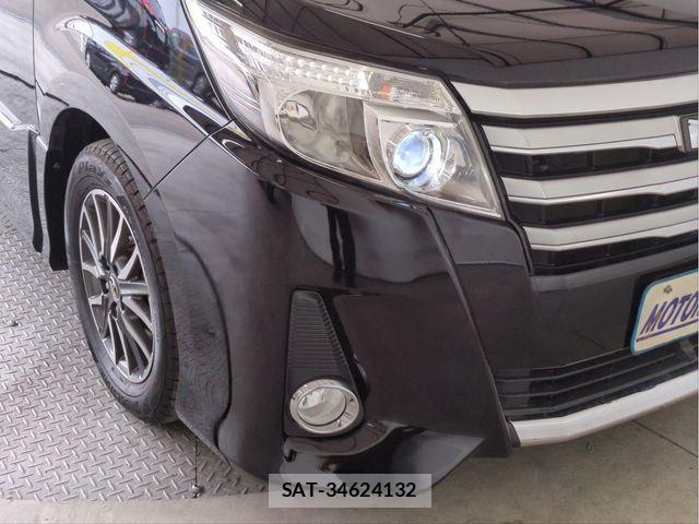 Toyota NOAH 2014-06 7618746-21