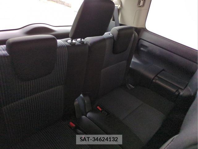 Toyota NOAH 2014-06 7618746-28