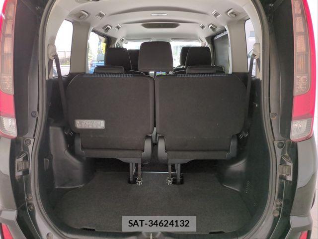 Toyota NOAH 2014-06 7618746-6