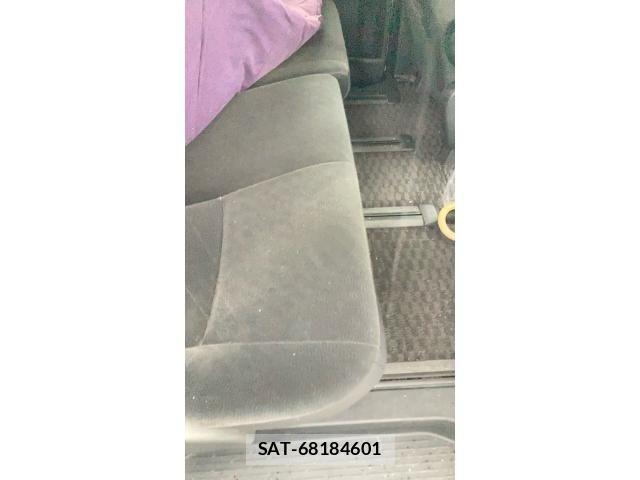 Toyota NOAH 2013-11 7618752-15