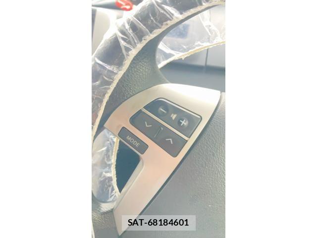 Toyota NOAH 2013-11 7618752-18