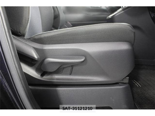 Toyota NOAH 2022-09 7618737-25