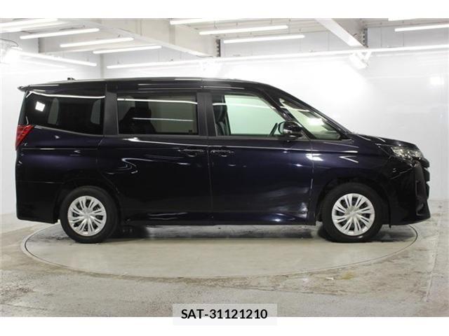 Toyota NOAH 2022-09 7618737-3