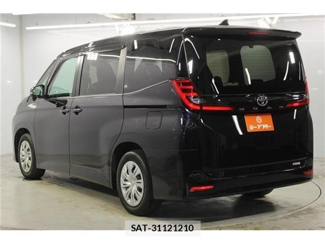 Toyota NOAH 2022-09 7618737-6