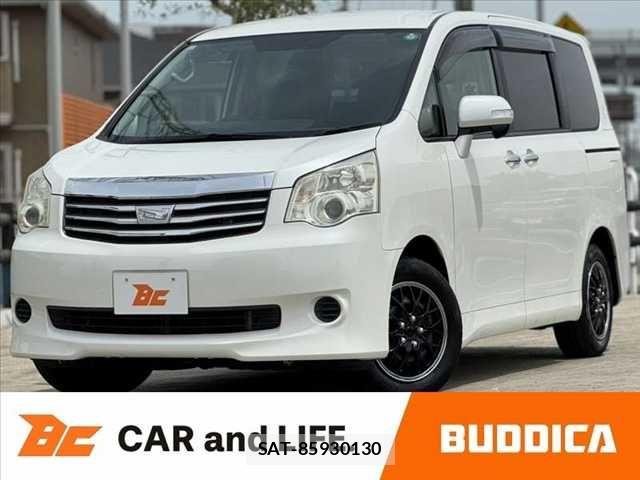 Toyota NOAH 2011-12 7618751-0