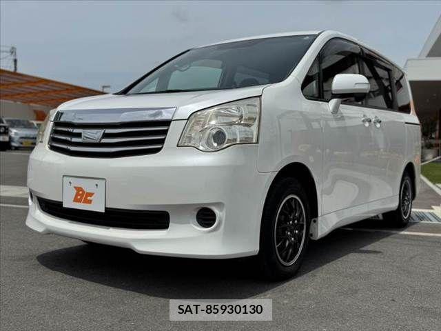Toyota NOAH 2011-12 7618751-9