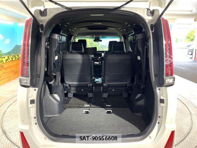 Toyota NOAH 2019-09 7618739-9