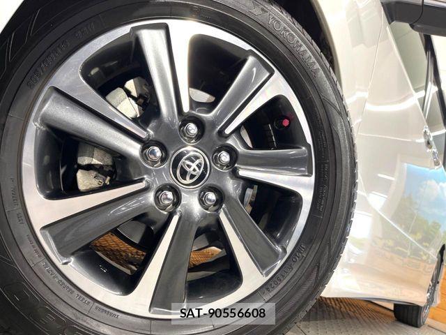 Toyota NOAH 2019-09 7618739-12