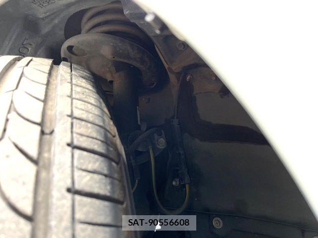 Toyota NOAH 2019-09 7618739-19