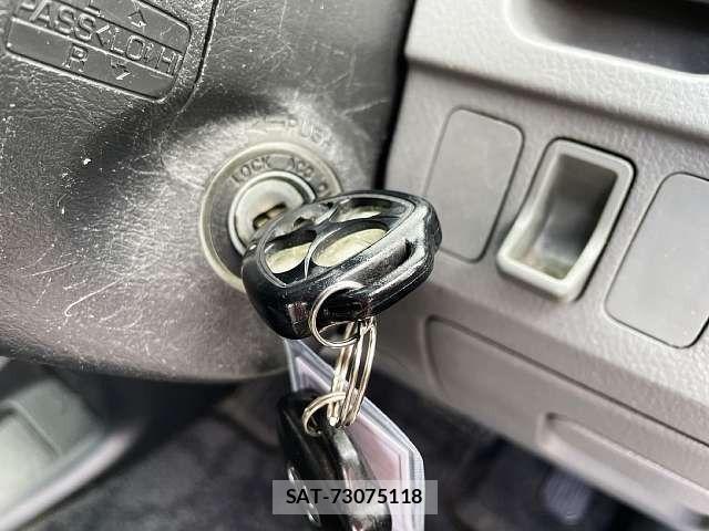 Toyota NOAH 2005-12 7618770-4