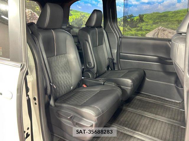Toyota NOAH 2024-01 7618722-8