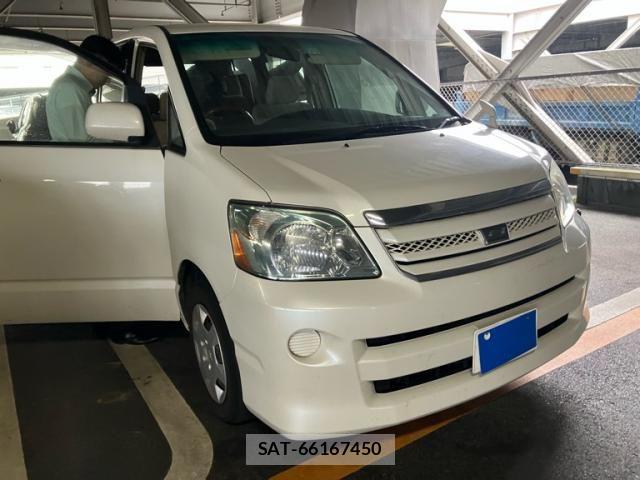 Toyota NOAH 2006-10 7618774-1