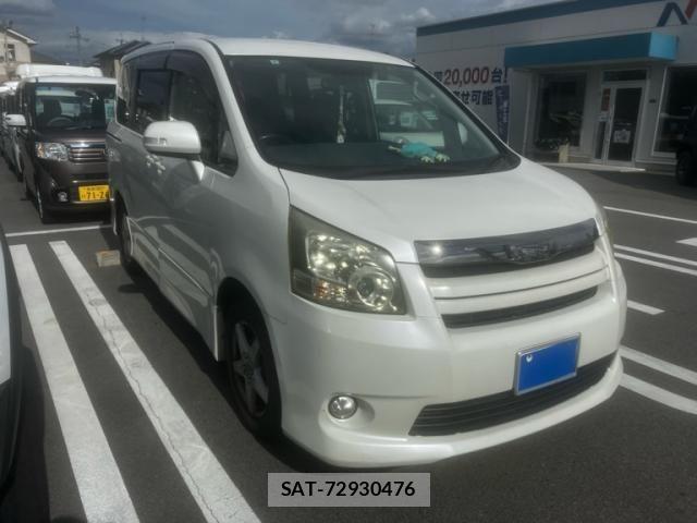 Toyota NOAH 2010-04 7618771-0