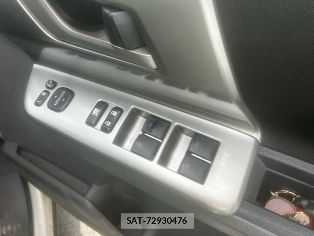 Toyota NOAH 2010-04 7618771-11