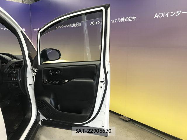 Toyota NOAH 2021-03 7618738-21