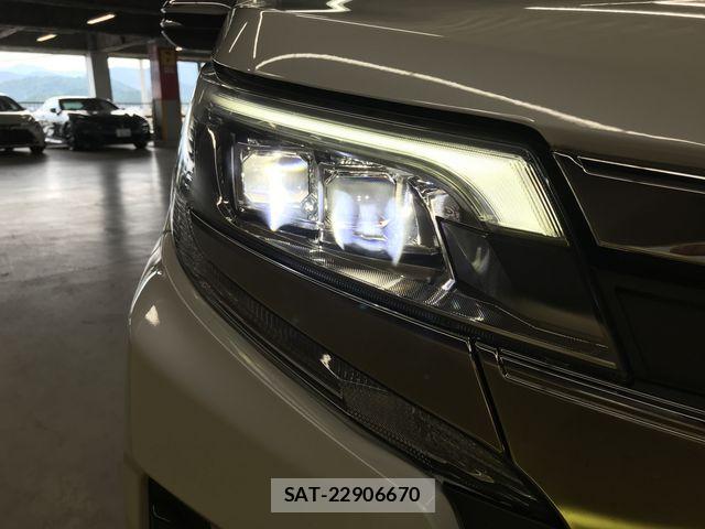 Toyota NOAH 2021-03 7618738-22