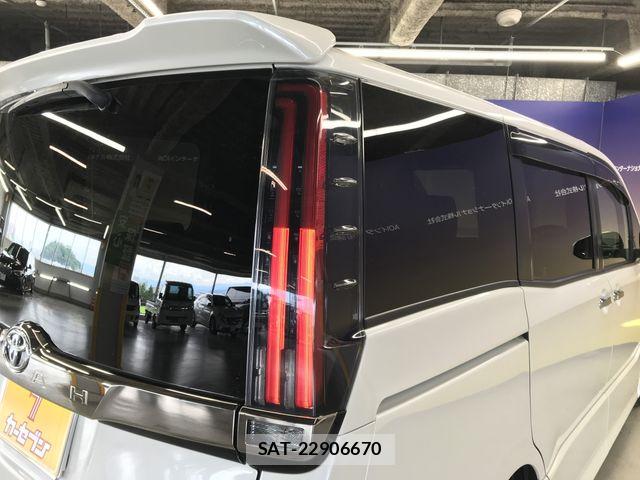 Toyota NOAH 2021-03 7618738-25