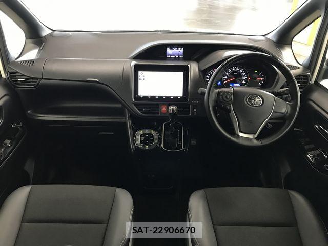 Toyota NOAH 2021-03 7618738-3