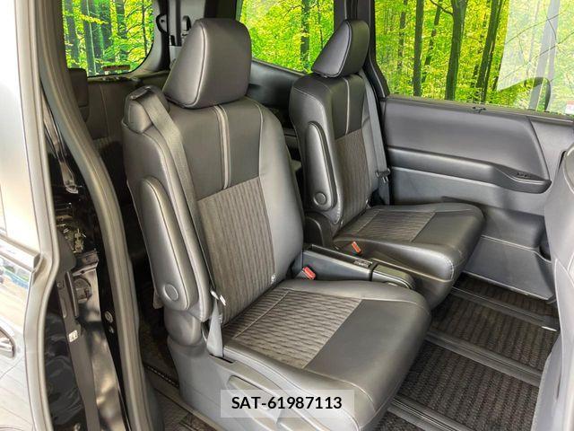 Toyota NOAH 2023-10 7618727-8