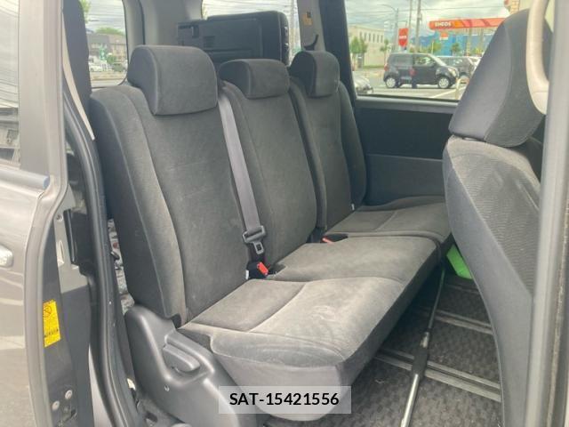 Toyota NOAH 2011-04 7618760-10