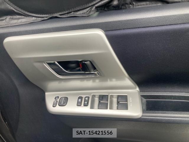 Toyota NOAH 2011-04 7618760-12