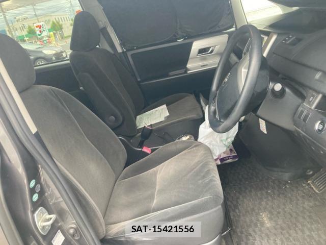 Toyota NOAH 2011-04 7618760-13