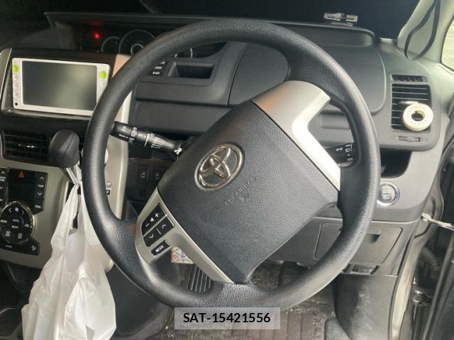 Toyota NOAH 2011-04 7618760-14