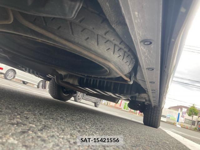 Toyota NOAH 2011-04 7618760-18