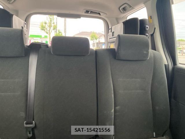 Toyota NOAH 2011-04 7618760-24