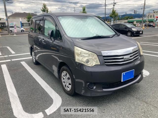 Toyota NOAH 2011-04 7618760-3