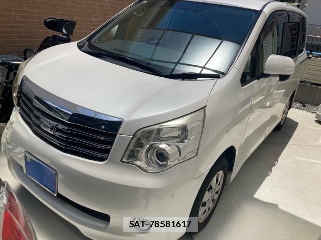 Toyota NOAH 2013-07 7618759-0