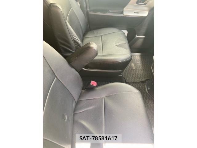 Toyota NOAH 2013-07 7618759-12
