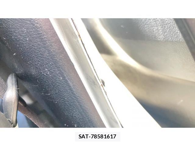 Toyota NOAH 2013-07 7618759-24