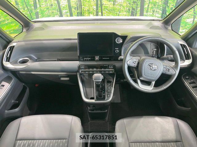 Toyota NOAH 2022-11 7618714-1