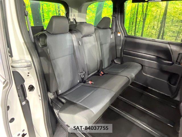 Toyota NOAH 2025-01 7618740-8