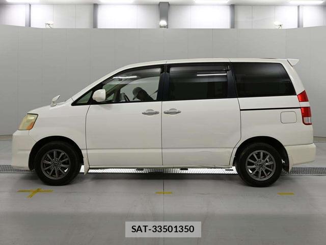 Toyota NOAH 2005-11 7605440-1