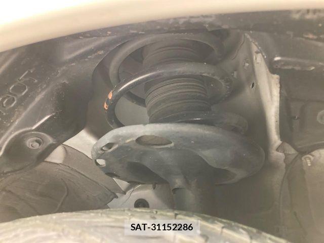 Toyota NOAH 2021-11 7618736-19