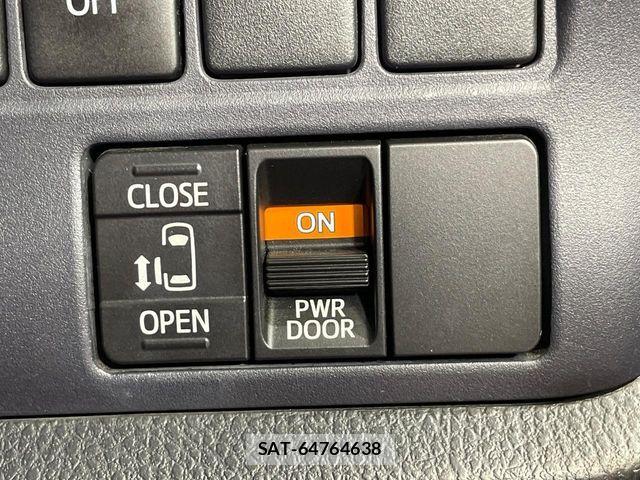 Toyota NOAH 2015-10 7618745-6