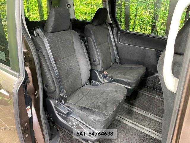 Toyota NOAH 2015-10 7618745-8