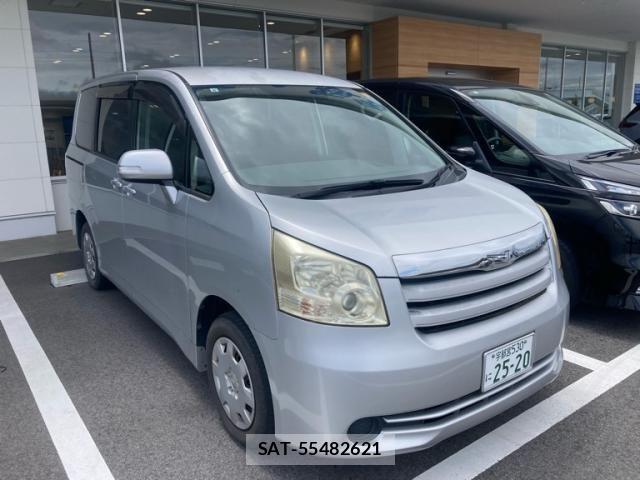 Toyota NOAH 2009-06 7618762-0