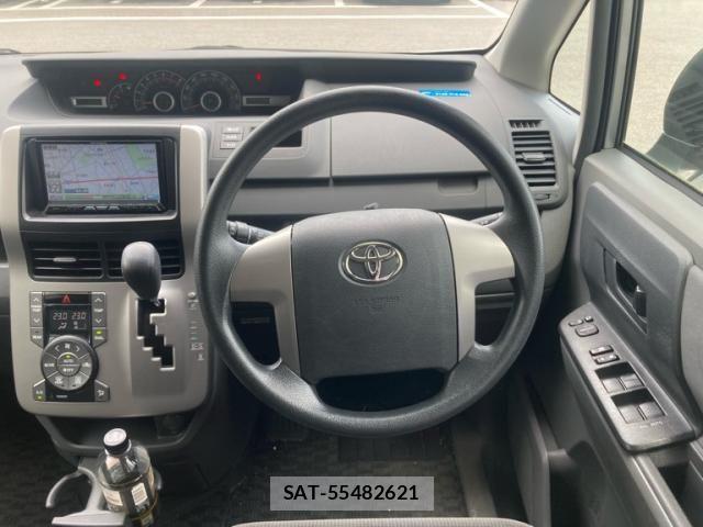 Toyota NOAH 2009-06 7618762-10