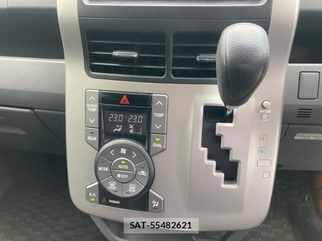 Toyota NOAH 2009-06 7618762-14