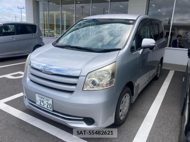 Toyota NOAH 2009-06 7618762-1