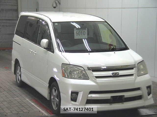 Toyota NOAH 2005-03 7683584-3