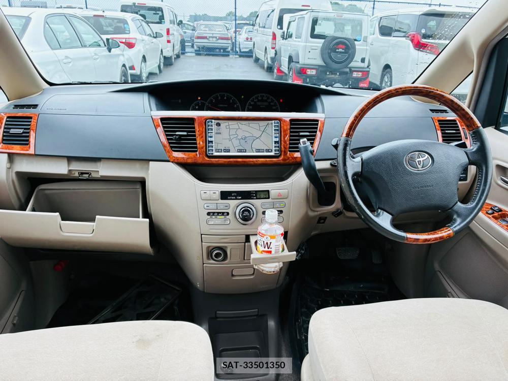 Toyota NOAH 2005-11 7605440-12