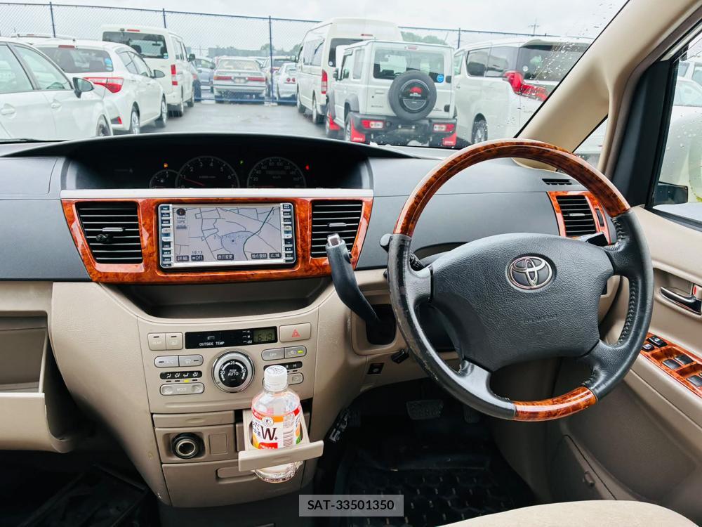 Toyota NOAH 2005-11 7605440-13