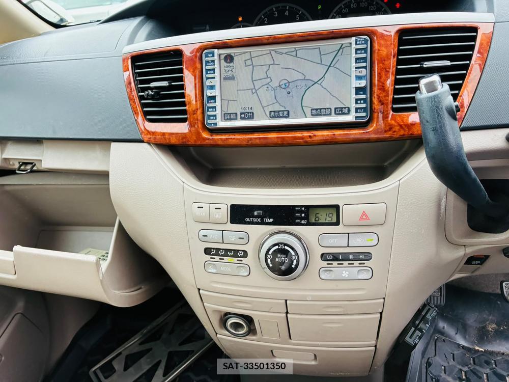 Toyota NOAH 2005-11 7605440-19